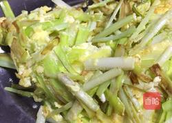 韭黄炒蛋的做法图解7