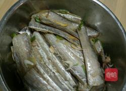 干炸带鱼的做法图解4