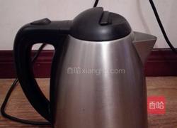 自制蒙古奶茶的做法图解1