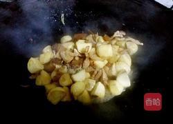 慈姑焖肉的做法图解6