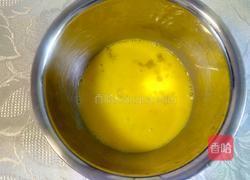 韭菜鸡蛋合子的做法图解4