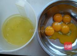 抹茶葡萄干纸杯蛋糕的做法图解1