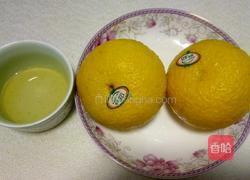 鲜榨橙汁的做法图解1