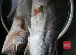 清蒸海鲈鱼的做法图解1