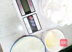 抹茶味牛扎糖的做法图解1