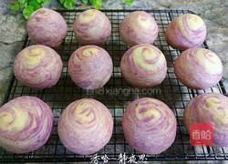 紫薯蛋黄酥的做法图解1