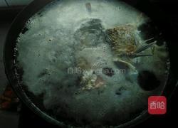 鲜鲤鱼汤的做法图解2