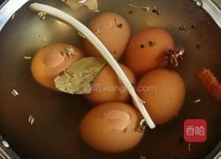 煮五香鸡蛋的做法图解3