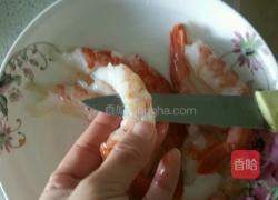 蒜蓉粉丝蒸虾球的做法图解2