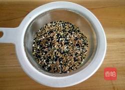 黑芝麻杂粮米糊的做法图解3