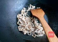 榨菜炒肉丝的做法图解3
