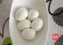 酱油炖蛋的做法图解1
