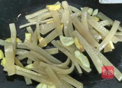 青椒炒肉皮的做法图解5