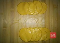 绿叶玫瑰花卷(一)的做法图解16