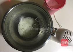 奶牛戚风蛋糕的做法图解5