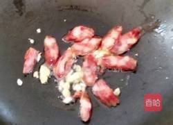 草菇炒腊味的做法图解4