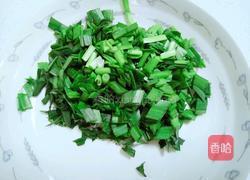 韭菜鸡蛋煎饼的做法图解2