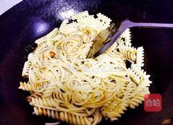 在意大利拌面的做法图解5