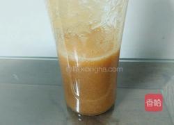 鲜榨苹果汁的做法图解7