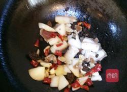 铁板干锅土豆片的做法图解2