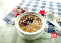 银耳红枣桂圆汤的做法图解6