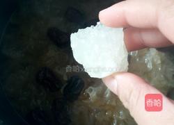 银耳红枣桂圆汤的做法图解5