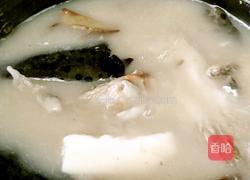 三文鱼头汤的做法图解5