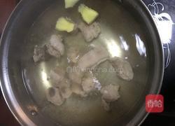 海带排骨汤的做法图解4