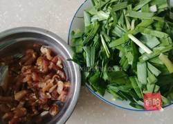 韭菜炒肉丝的做法图解1