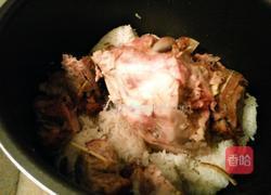烧猪骨熬粥饭的做法图解4