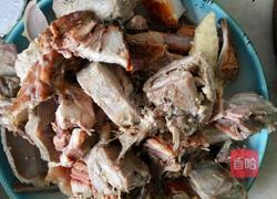 香煎烧猪白切鸡的做法图解1