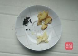 西芹炒腊肉的做法图解3