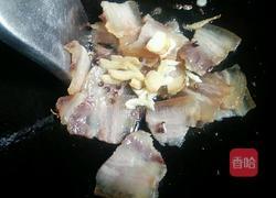 西芹炒腊肉的做法图解5