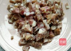 腊肠焖饭的做法图解1