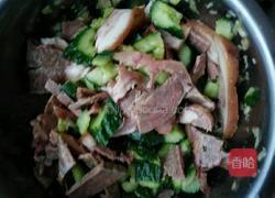 蒜拌猪头肉黄瓜的做法图解11