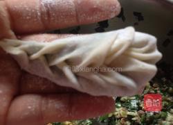 鲜虾肉饺、韭菜饺的做法图解4
