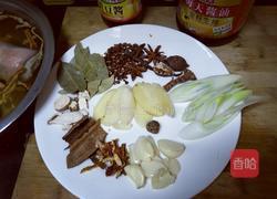 啤酒酱猪蹄的做法图解2