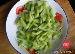 凉拌芹菜的做法图解2