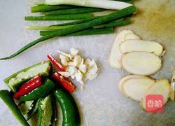 尖椒炒大肠的做法图解3