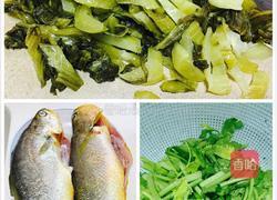酸菜焖黄花鱼的做法图解1