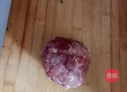 羊肉丸子萝卜汤的做法图解2