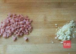 蒜蓉火腿黄心菜的做法图解4