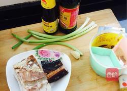 腊肉炒蒜苗的做法图解1