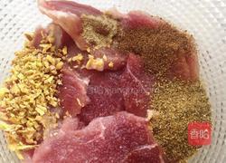 外焦里嫩烤箱呲呲烤肉的做法图解4