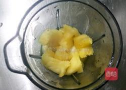 菠萝汁(菠萝雪碧汁）的做法图解3