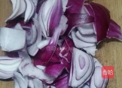 洋葱木耳炒鸡蛋的做法图解2