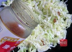 腐乳腊肉椰菜丝的做法图解4