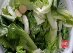 蒜蓉酱油生菜的做法图解1