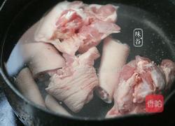 黑豆杜仲猪尾汤的做法图解4