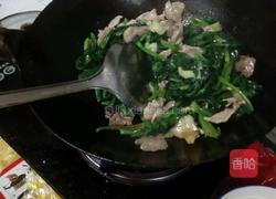 菠菜炒肉的做法图解5